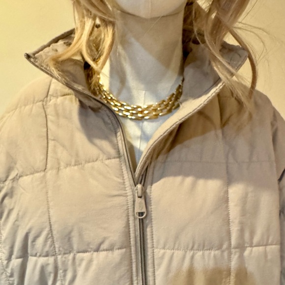 Women's Quilted Jacket - Tan - Picture 3 of 9